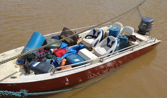 Lancha-apreendida-em-coari