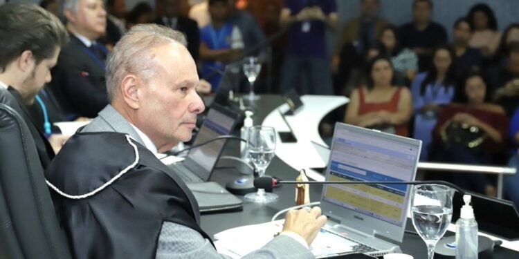 conselheiro Mario Mello, do Tribunal de Contas do Estado do Amazonas