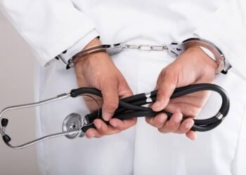 Combate ao exercício ilegal da medicina pode ser reforçado no Amazonas