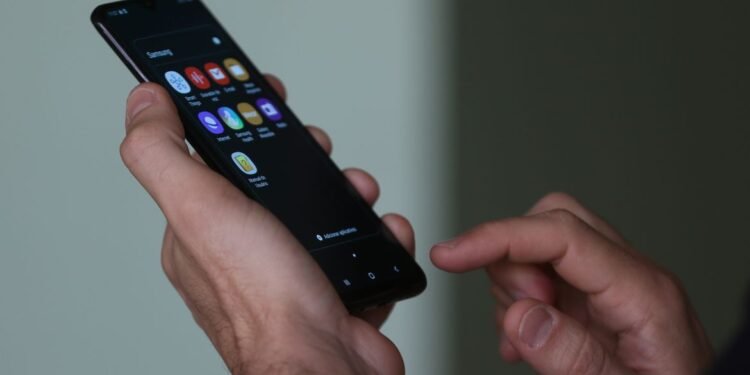 uso_de_smartphone_e_celular