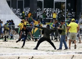 Falta um voto para plenário virtual do STF condenar mais 5 golpistas do 8 de janeiro