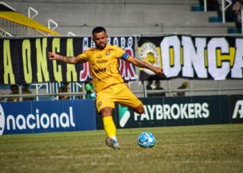 Amazonas como mandante no quadrangular final