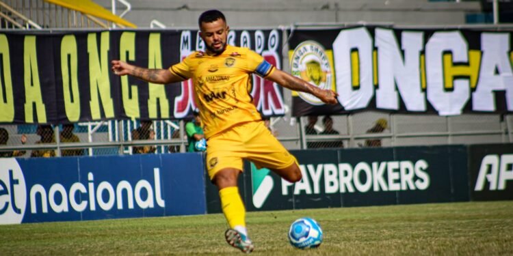 Amazonas como mandante no quadrangular final
