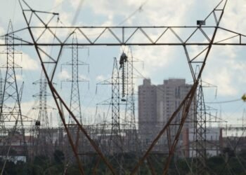 ONS conclui que causa do apagão foi por baixo desempenho em usinas eólicas e solares