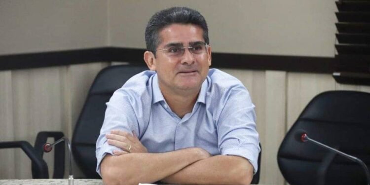David Almeida lidera intenções de voto na corrida pela reeleição da Prefeitura de Manaus