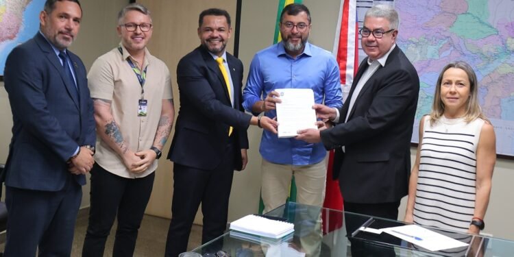 Governador do AM recebe convite da CBF