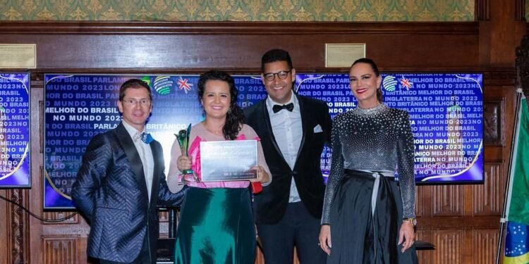 KArine Aguiar cantora amazonense