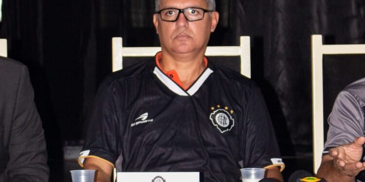 Rio Negro anuncia Sidney Bento como técnico para temporada 2024