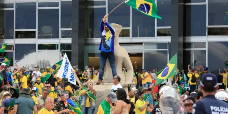 atos-antidemocraticos