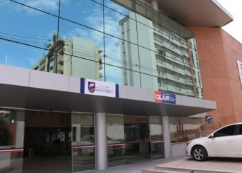 faculdade santa teresa abre portas para comunidade em evento social