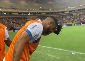 jogador do Paysandu agredido no rosto