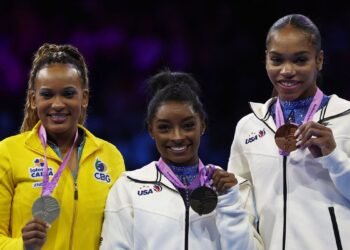 Rebeca Andrade prata