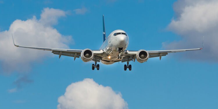 Justiça proíbe greve de controladores de voo na segunda e determina multa