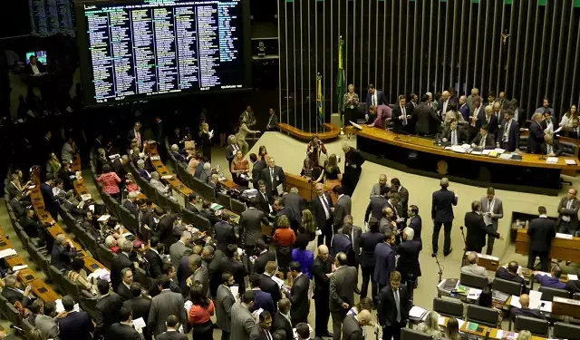 Deputados avaliam impor limites ao governo em bloqueio de emendas parlamentares