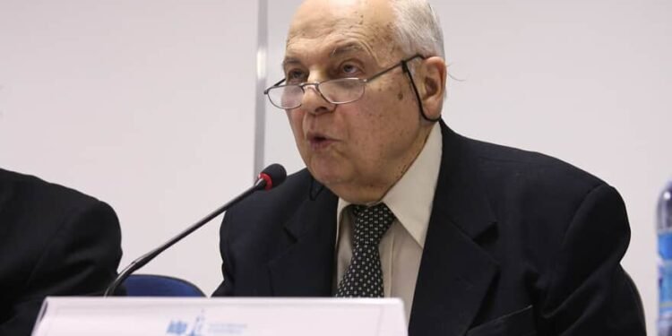 Ministro aposentado do STF, Moreira Alves, morre aos 90 anos