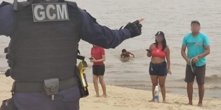 banhistas-ponta-negra