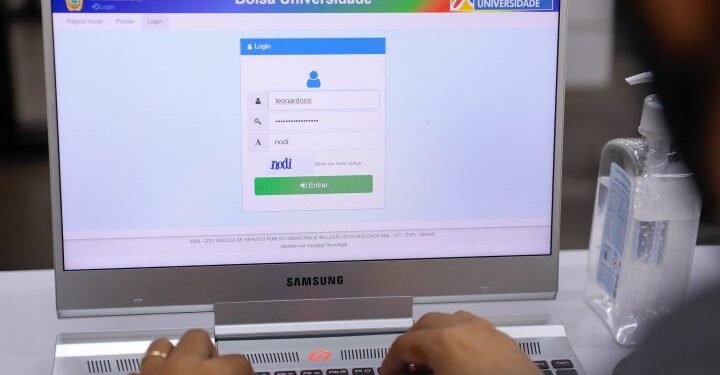 Ajustes no sistema do Bolsa Universidade deixa  programa inoperante; inscrições serão prorrogadas