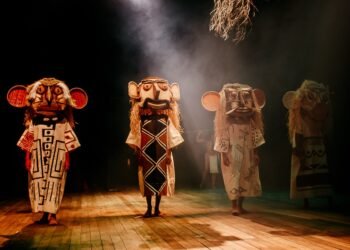 Teatros de Manaus ofertam espetáculos gratuitos neste fim de semana; confira