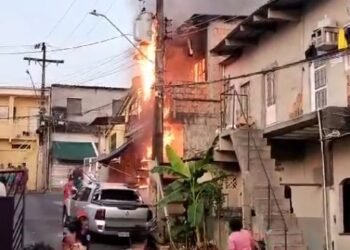 incêndio atinge casa