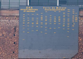 rio negro volta subir após quatro meses e seca histórica