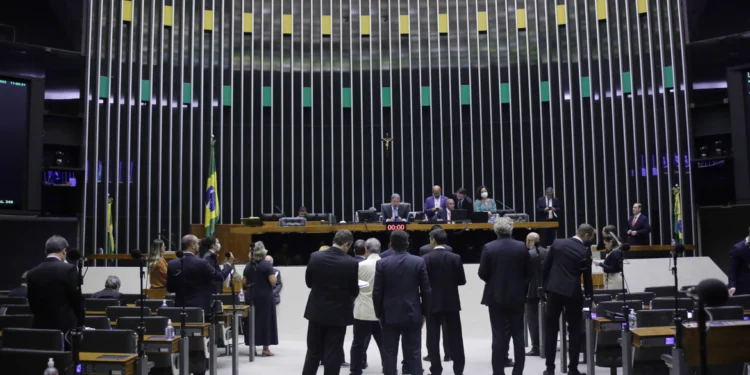 votacao-camara-taxacao-super-ricos