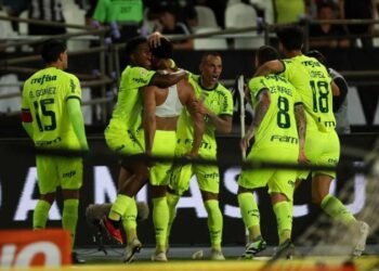 Palmeiras triplica chances de título no Brasileirão após vitória épica sobre o Botafogo