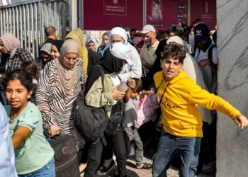 Hamas liberta 1ª leva de reféns como parte de acordo de cessar-fogo com Israel