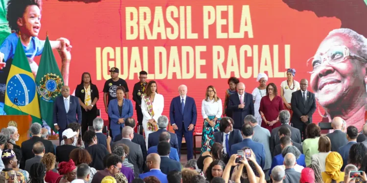 Lula titulação de terras quilombolas