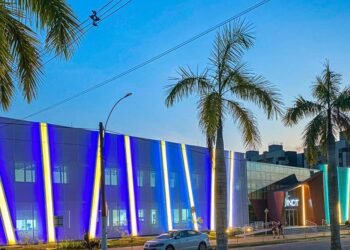 Sede de Instituto de Desenvolvimento Tecnológico em Manaus recebe premiação por projeto luminotécnico