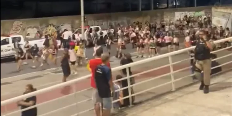 imagem pessoas correndo