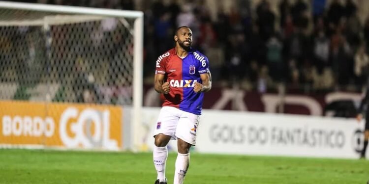 atacante-Leo-parintins