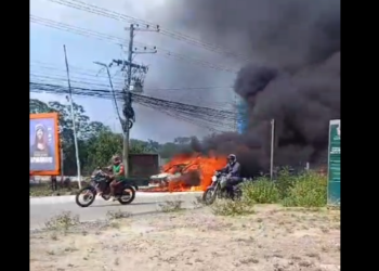 Vídeo mostra carro em chamas no Distrito Industrial, em Manaus