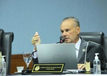 TCE-AM suspende pregão para contratação de pintura da Prefeitura de Manaus