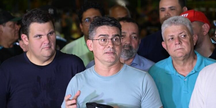 Foto prefeito David Almeida e comitiva