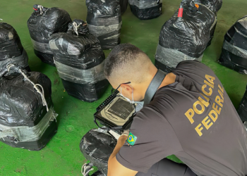 A bordo do Grande Amburgo, PF e PRF apreendem 1,5 tonelada de cocaína