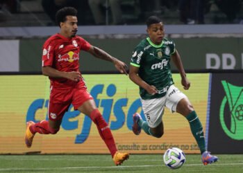 Foto jogadores de Palmeiras e Bragantino