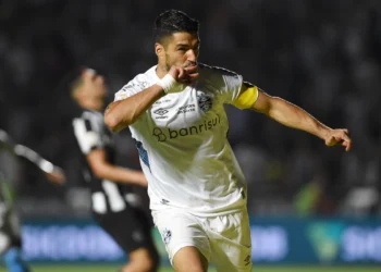 Foto Suárez comemorando gol