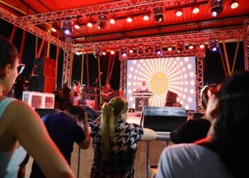 ‘Tardezinha’ na Casa de Praia Zezinho Corrêa confira atrações deste fim de semana