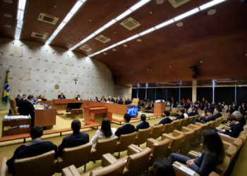 STF dá 18 meses para Congresso editar lei sobre licença-paternidade