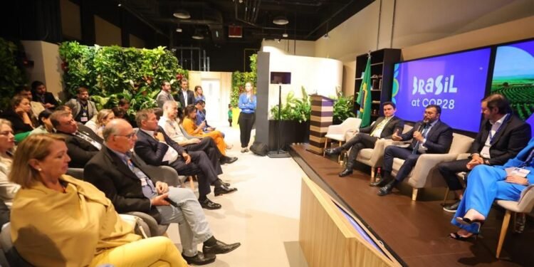 Governador do AM apresenta iniciativas para melhoria do turismo (4)