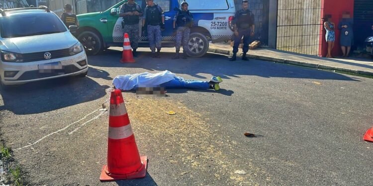 Homem é executado por dupla no momento em que embarcava mudança para novo endereço