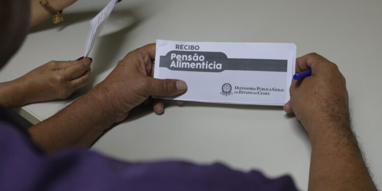 Juiz decreta prisão de deputado federal por dívida de pensão a filhos menores