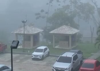 Manaus encoberta por neblina