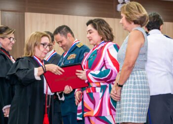 Maria do Carmo recebe Medalha da Ordem do Mérito Judiciário 2023