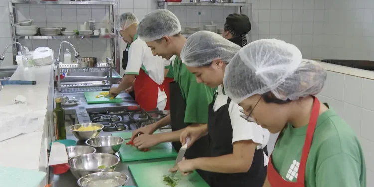 alunos_do_curso_tecnico_de_gastronomia_do_instituto_federal