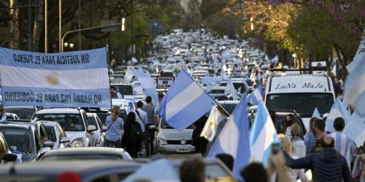ARGENTINA-HEALTH-VIRUS-OPPOSITION-PROTEST