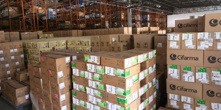 Leite do Meu Filho: Prefeitura reinicia entrega do alimento aos beneficiários em Manaus