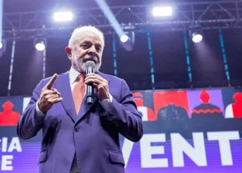 Lula comemora Dino no STF