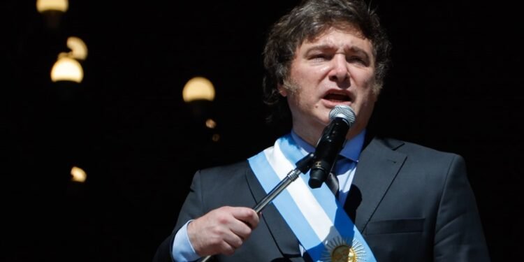 Javier Milei pisa la Casa Rosada por primera vez como presidente de Argentina