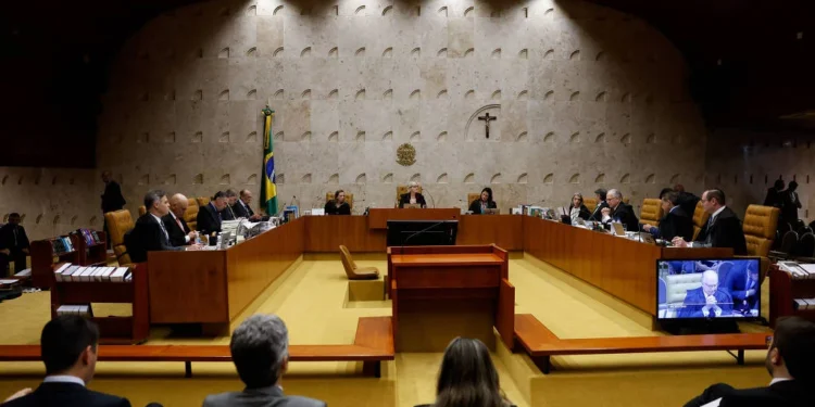 Reprovação do STF cresce e atinge 38%; aprovação recua para 27%, aponta pesquisa
